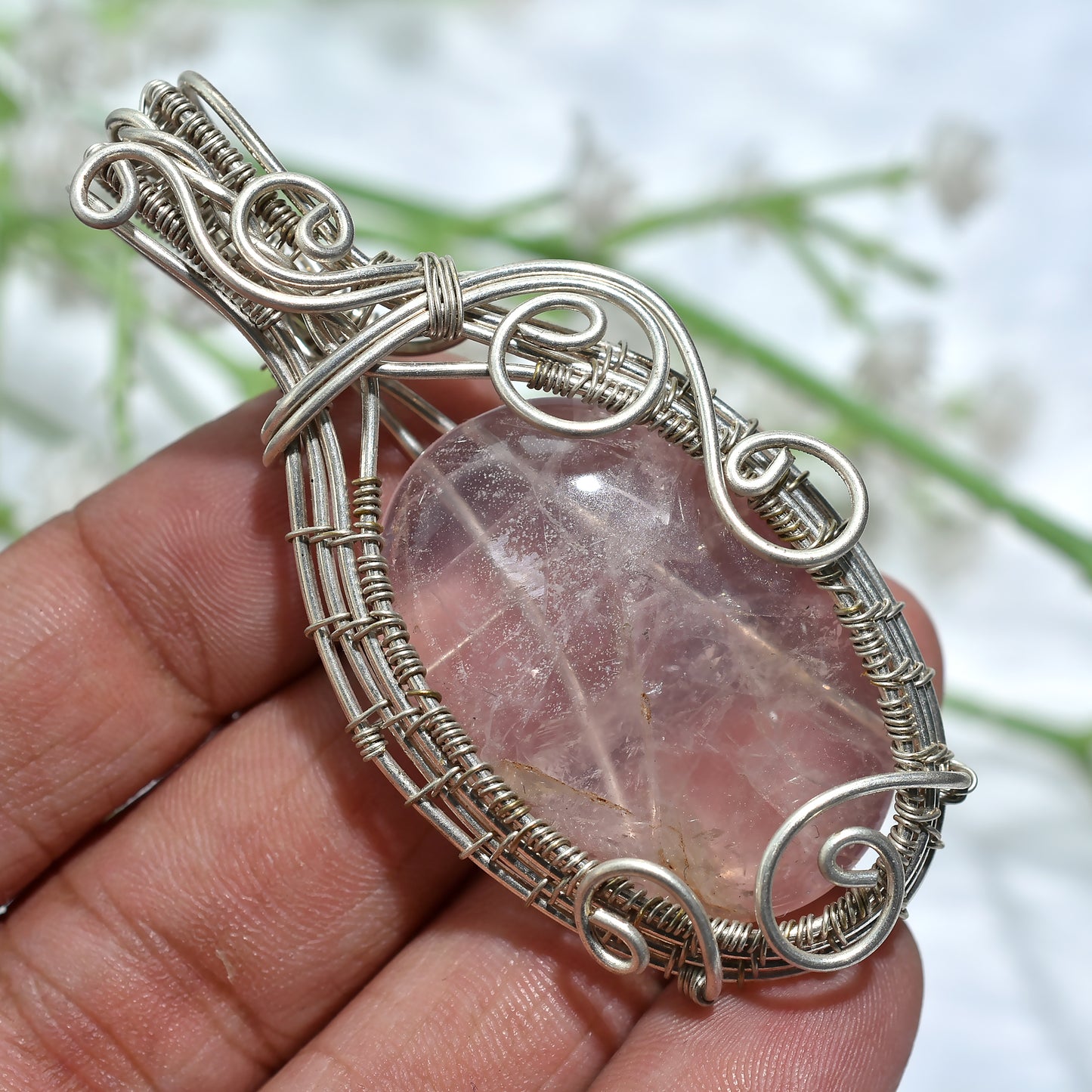 Wholesale Rose Quartz Gemstone Pendant – Elegant Silver Wire Jewelry(28x65x6mm,/101ct)