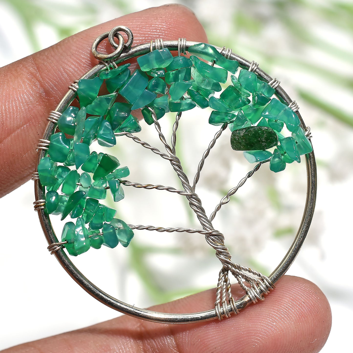 Stunning Green Onyx Pendant – Healing Crystal Necklace for Prosperity(40x50x5mm,/31ct)