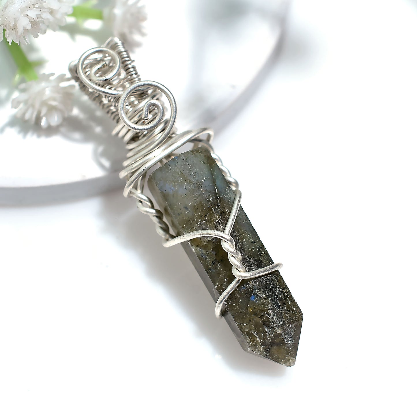 39ct Silver Labradorite Healing Pendant – Handmade Wire Wrapped Wholesale Stone Jewelry