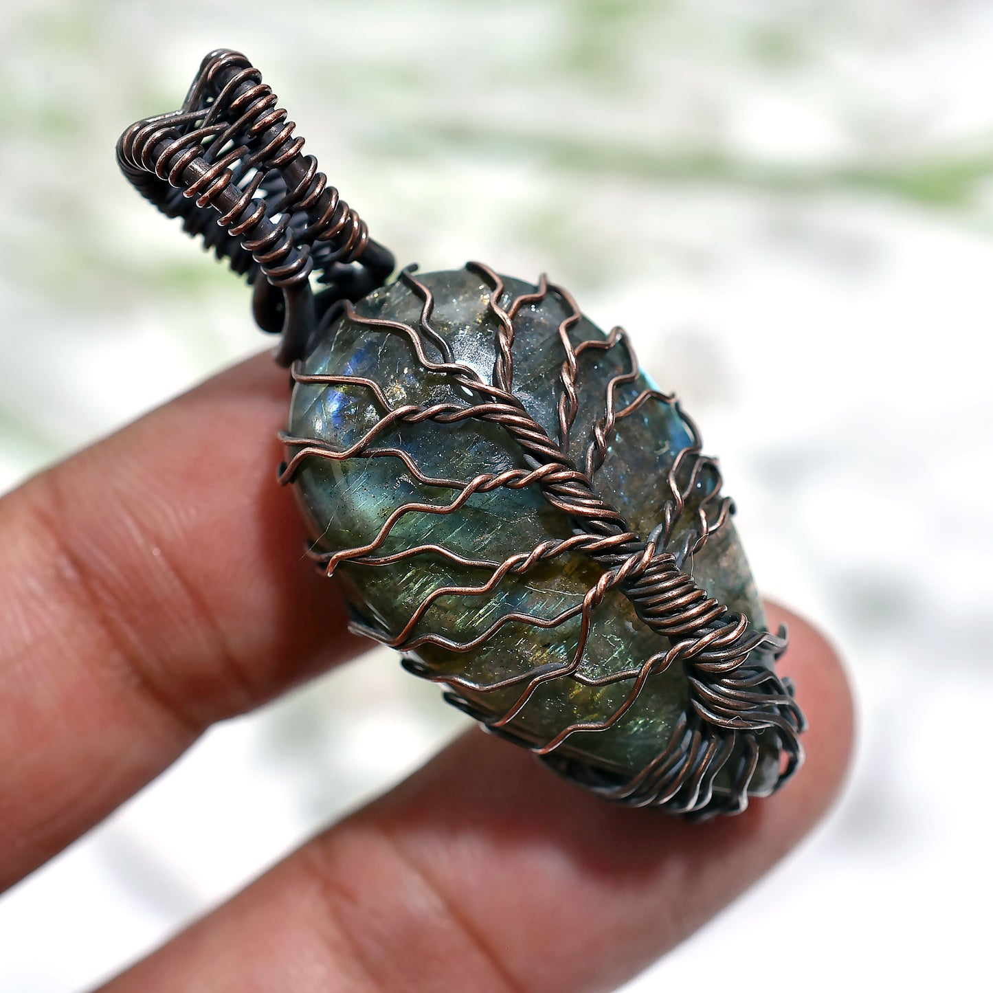 Mystical Labradorite Pendant – Wholesale Oxidized Copper Gemstone Jewelry(18x45x9mm,/60ct)