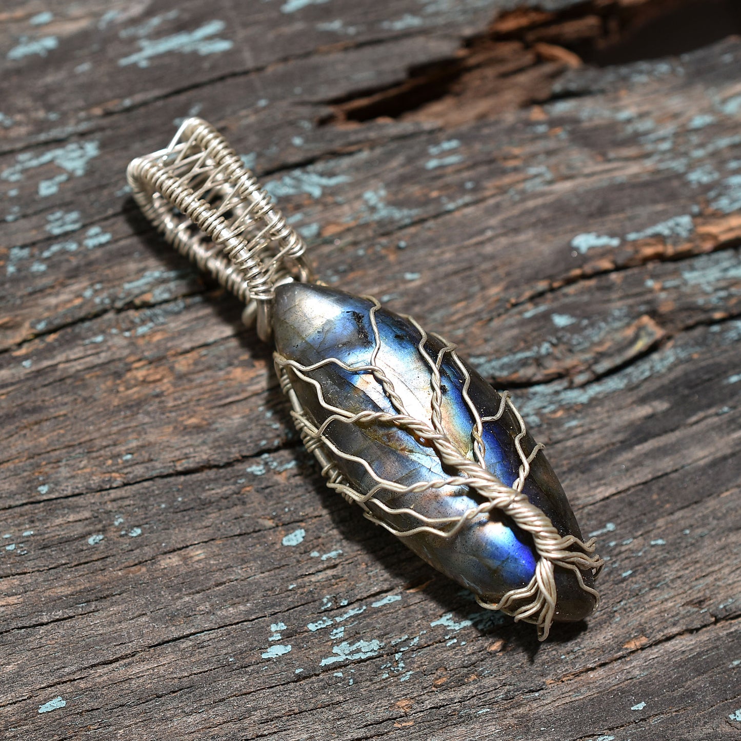 Wholesale Flashy Labradorite Tree of Life Pendant – Silver Wire Wrapped Handcrafted Gemstone Jewelry