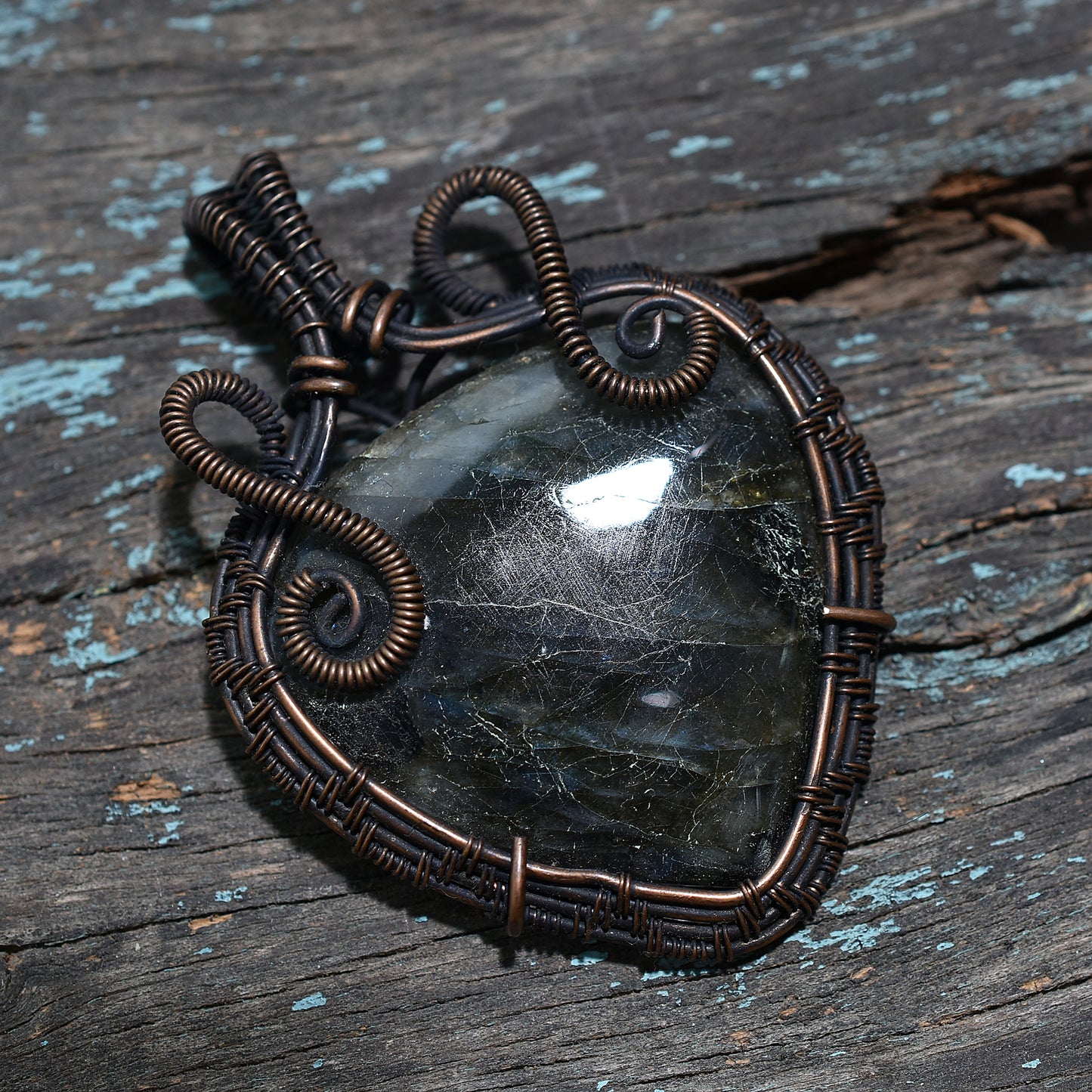Artisan Labradorite Pendant Natural Flashing Wholesale Gemstone Copper Wire Wrapped Necklace for Gifts