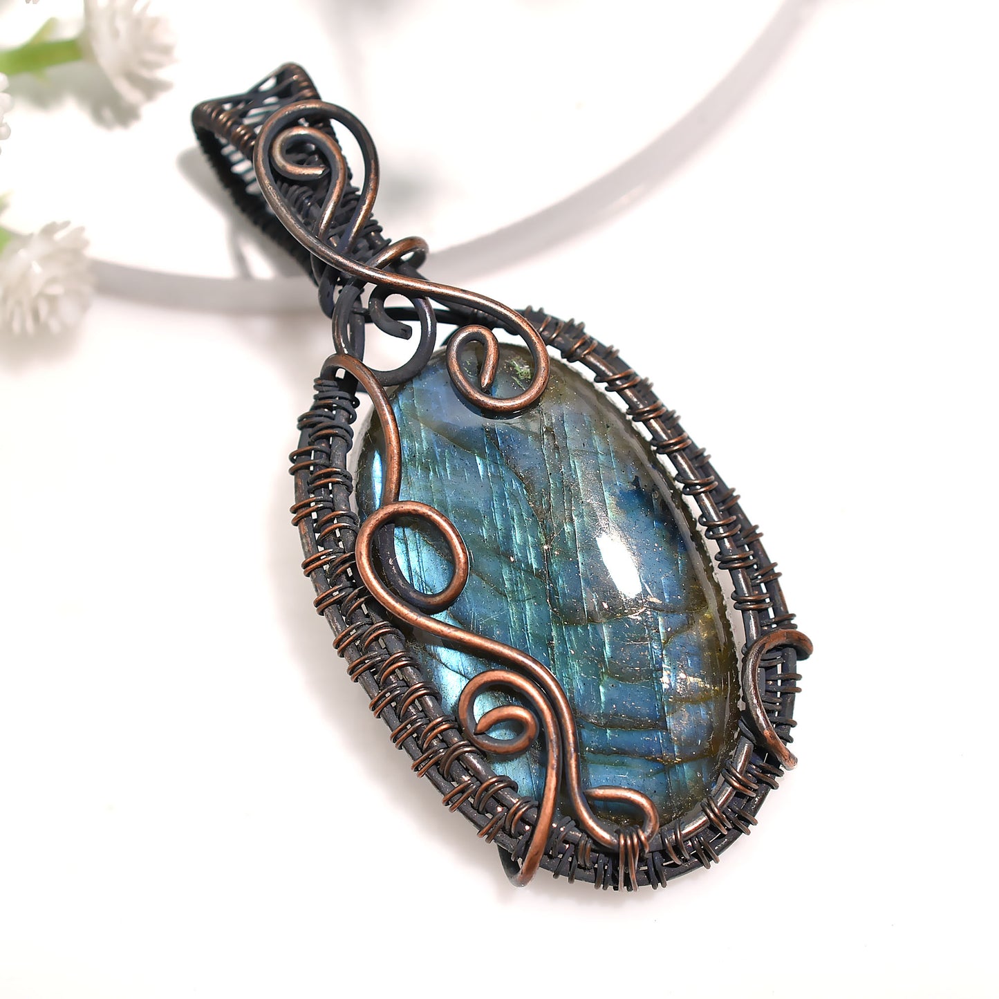 Flashy Blue Labradorite Gemstone Pendant – Wholesale Copper Wire Wrapped Artistic Design Necklace
