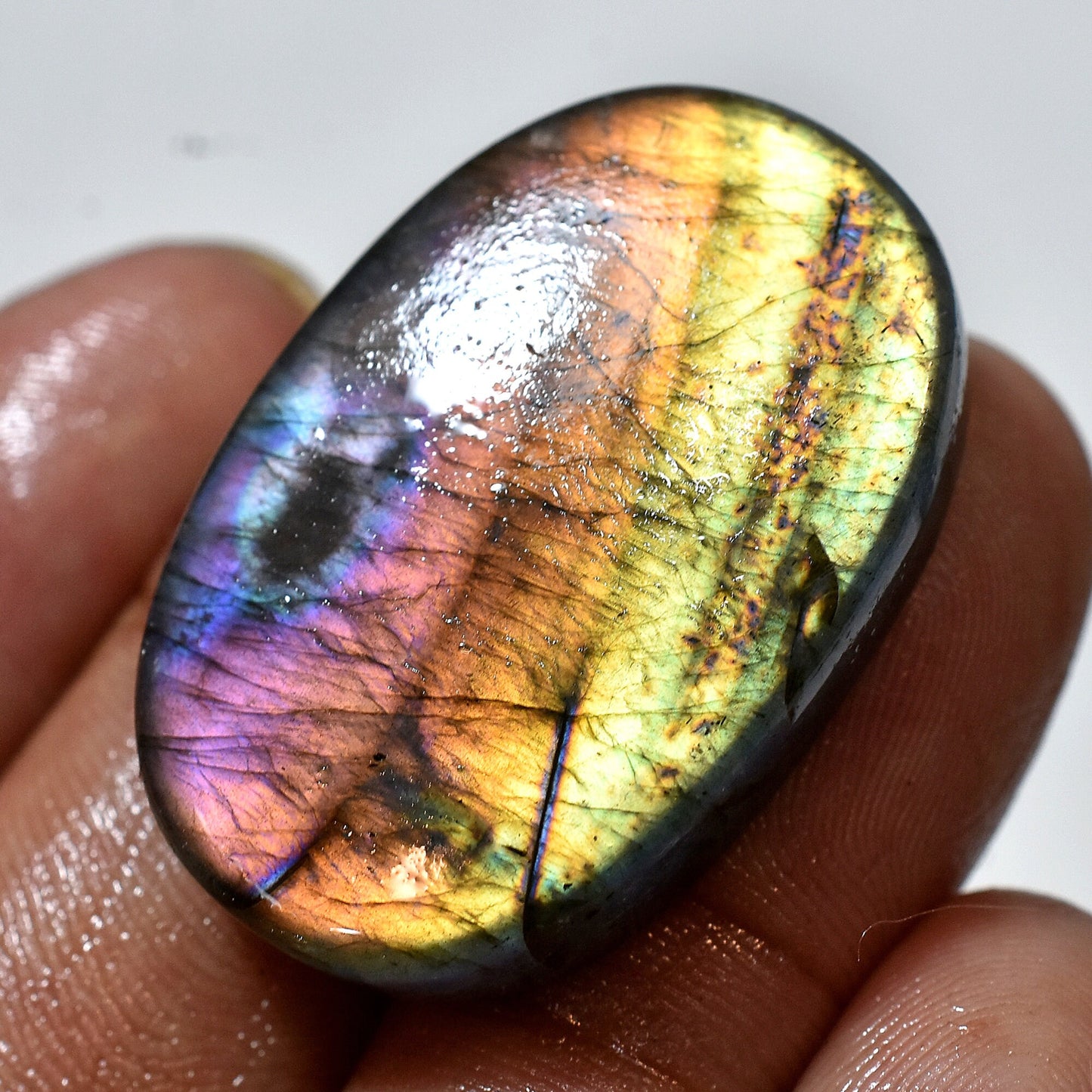 Natural Labradorite Stone – Iridescent Gemstone for Jewelry and Healing