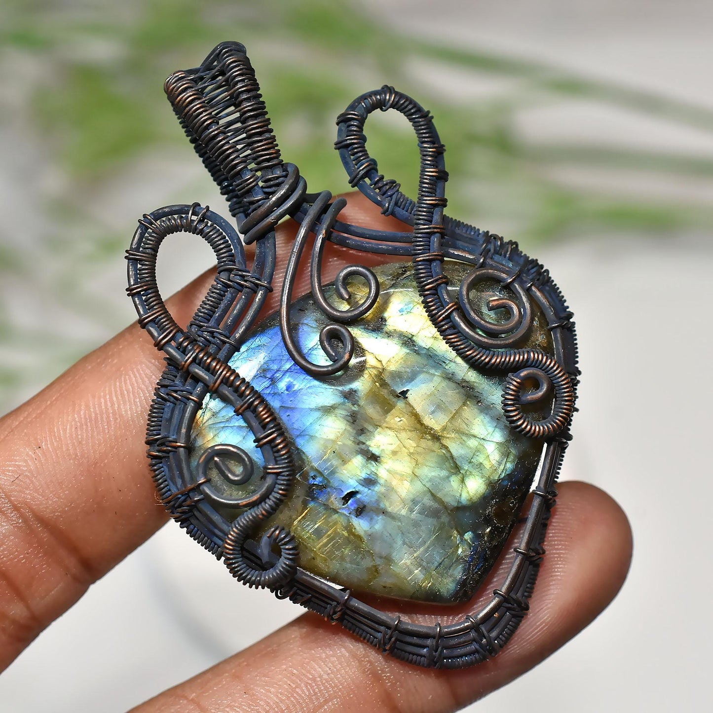 Flashy Labradorite Pendant – Handmade Wire-Wrapped Copper Necklace at Wholesale Price