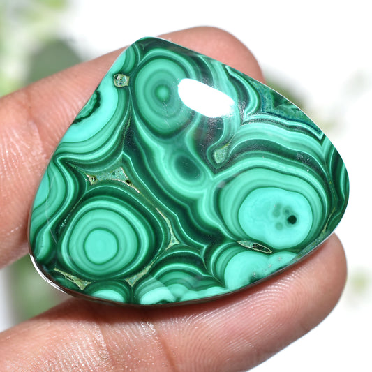 Stunning Malachite Heart Gemstone – Natural Crystal Cabochon (36x28x4mm,/68ct)
