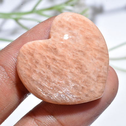 Shimmering Peach Moonstone Heart Cabochon – Unique Gemstone Gift (26x27x2mm,/43ct)