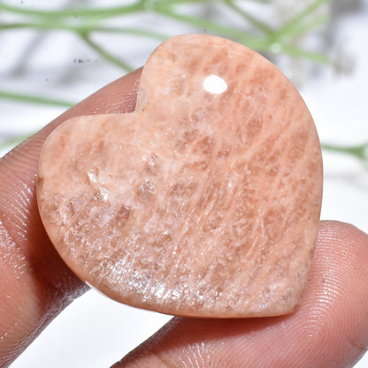 Peach Moonstone Heart Cabochon – Natural Gemstone with Soft Shimmer (28x27x3mm,/49ct)