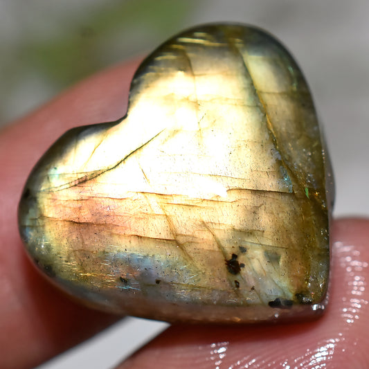 Golden Flashy Labradorite Heart Cabochon – Sparkling Gemstone for Jewelry & Healing (20x22x4mm,/30ct)