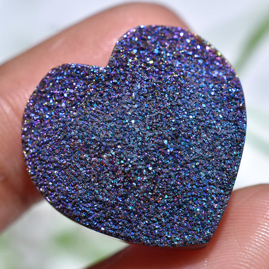 Iridescent Druzy Heart Crystal – Unique Sparkling Stone for Pendant Gifts (23x25x4mm,/32ct)