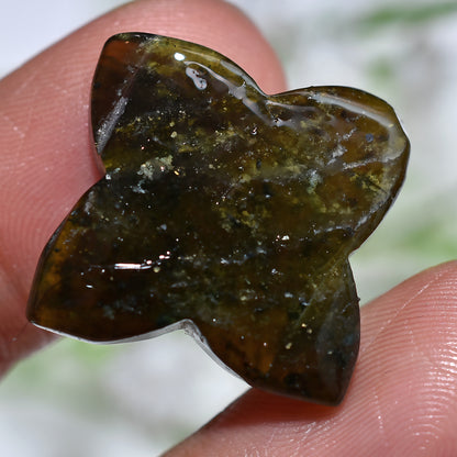 Beautiful Vessonite Flower Carving – Exquisite Green Gemstone for Crafting(17x20x3mm,/27ct)