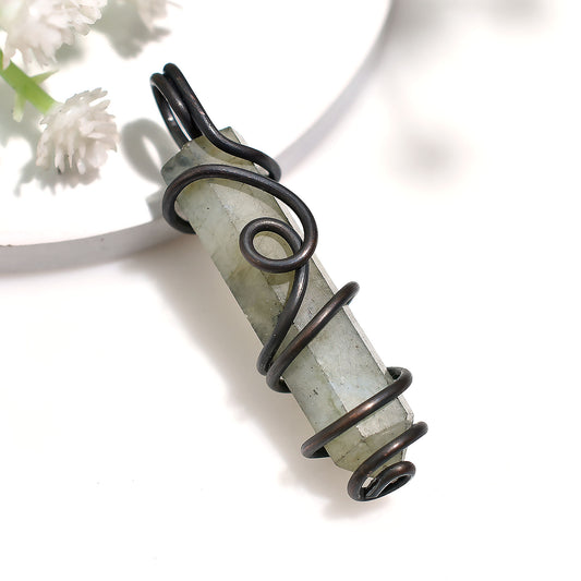 Grounding Energy Labradorite Stone Pendant – Antique Wire Wrapped Crystal Wholesale Jewelry