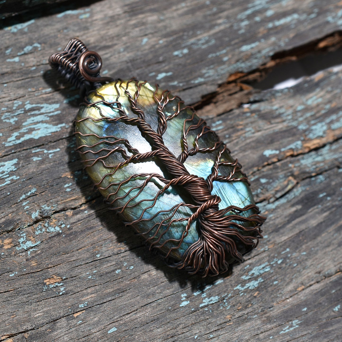 Oxidized Copper Wrapped Labradorite Pendant – Wholesale Gemstone Jewelry (31x65x12mm,/174ct)