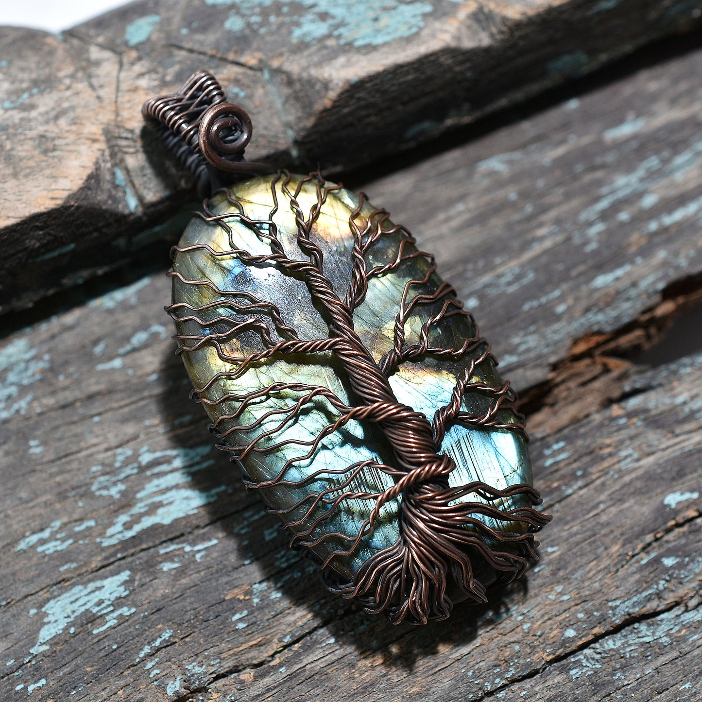 Oxidized Copper Wrapped Labradorite Pendant – Wholesale Gemstone Jewelry (31x65x12mm,/174ct)