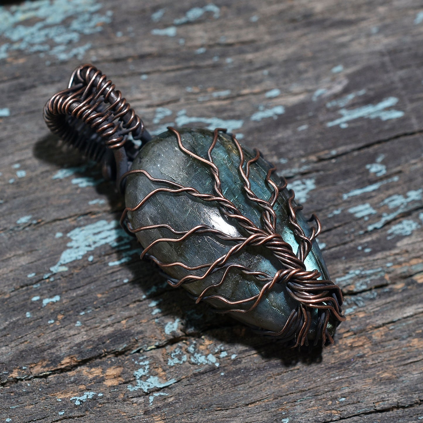 Mystic Labradorite Pendant – Vintage Copper Wrapped Healing Wholesale Gemstone (17x45x10mm,/52ct)