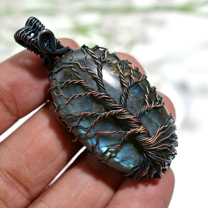 Metaphysical Labradorite Pendant – Wholesale Copper Wire Wrapped Stone(22x52x11mm,/117ct)