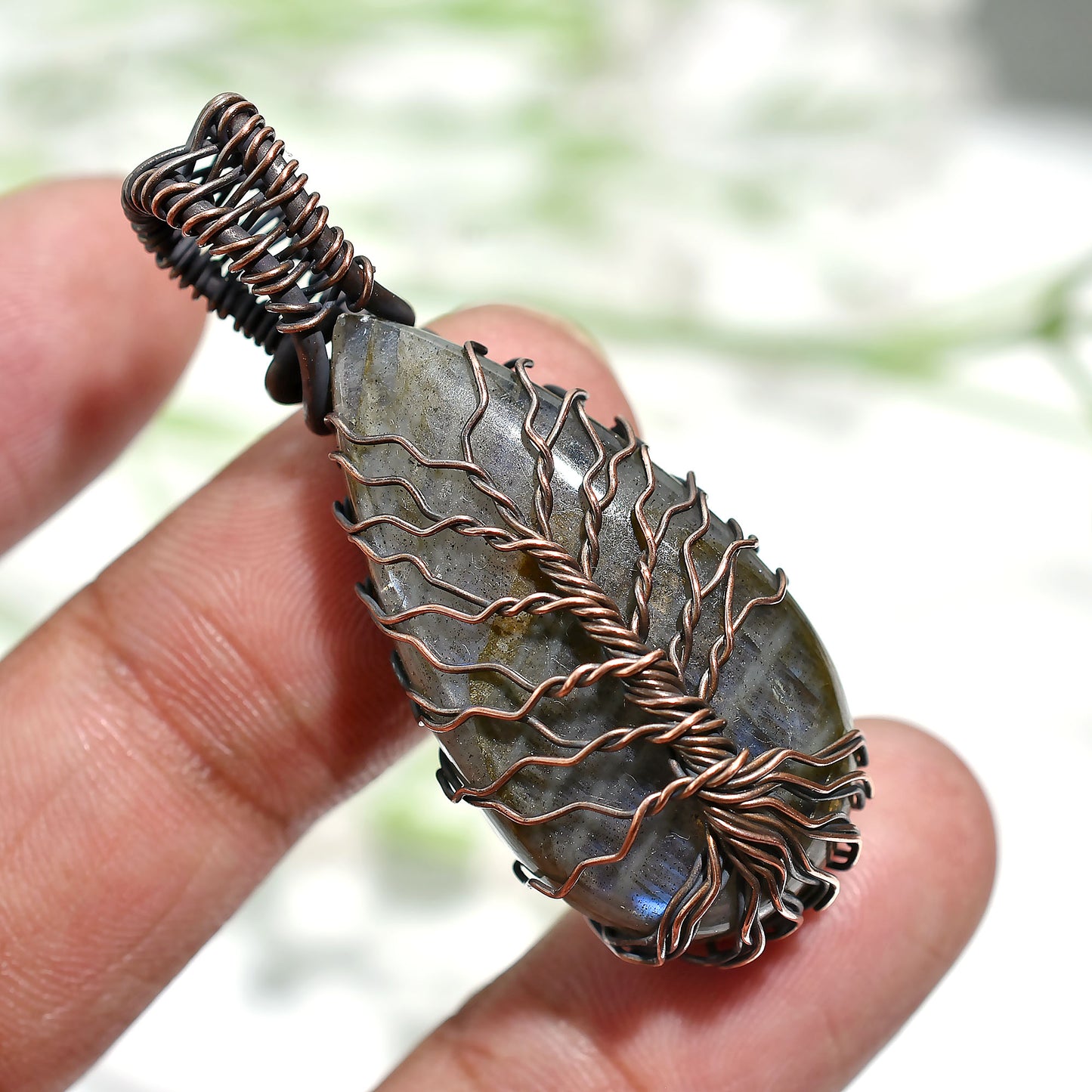 Elegant Copper Wire Wrapped Labradorite Pendant – Wholesale Crystal Gemstone Jewelry