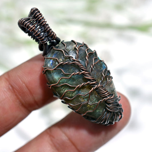 Mystical Labradorite Pendant – Wholesale Oxidized Copper Gemstone Jewelry(18x45x9mm,/60ct)