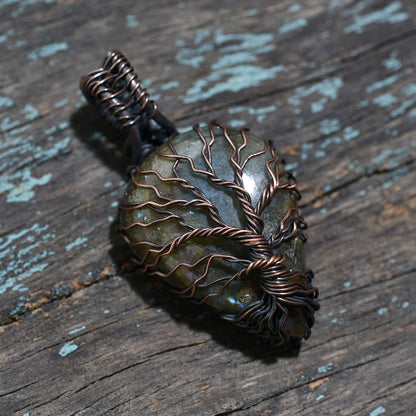 Wholesale Labradorite Amulet Necklace – Wire Wrapped for Protection & Energy Stone