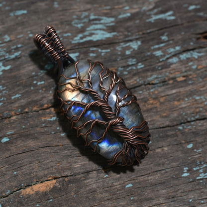 Handcrafted Flashy Labradorite Pendant – Wholesale Wire Wrapped Gemstone