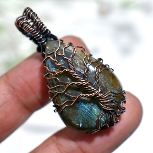 Elegant Labradorite Pendant – Oxidise Copper Wire Wrapped Wholesale Gemstone