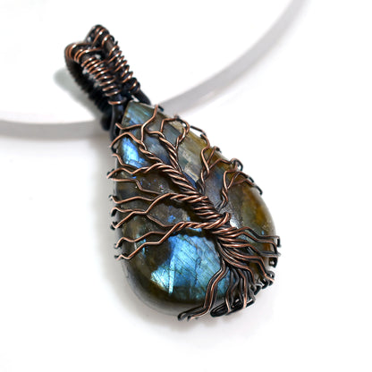 Elegant Labradorite Pendant – Oxidise Copper Wire Wrapped Wholesale Gemstone