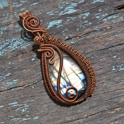Natural Labradorite Copper Wire Wrapped Gemstone Pendant – Wholesale Flashy Handmade Crystal Necklace
