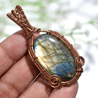 Handcrafted Labradorite Copper Wire Wrapped Gemstone Pendant – Wholesale Flashy Crystal Amulet Jewelry