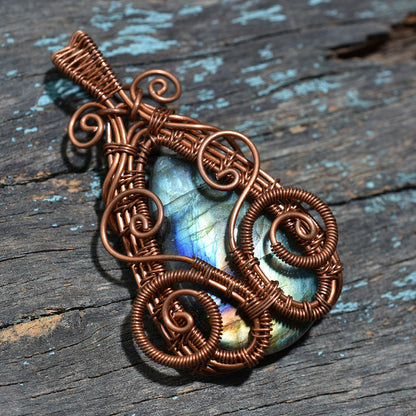 Artisan Flashy Labradorite Pendant – Copper Wire Wrapped Healing Crystal Wholesale Handmade Necklace