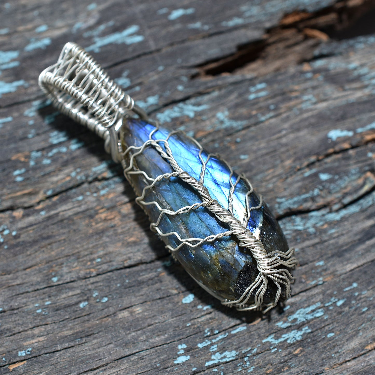 Handmade Flashy Labradorite Pendant – Tree of Life Design Silver Wire Wrapped Wholesale Gemstone