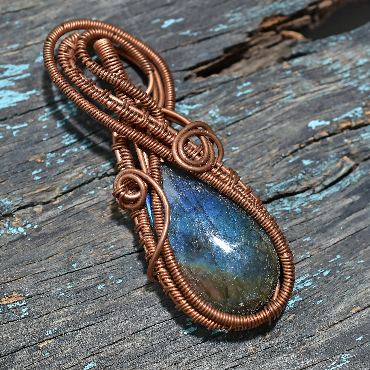 Handcrafted Labradorite Copper Wire Wrapped Pendant – Wholesale Iridescent Healing Gemstone Jewelry