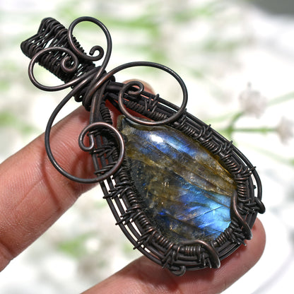 Raw Labradorite Flashy Wire Wrapped Pendant Wholesale Oxidise Copper Locket For Gemstone Jewelry