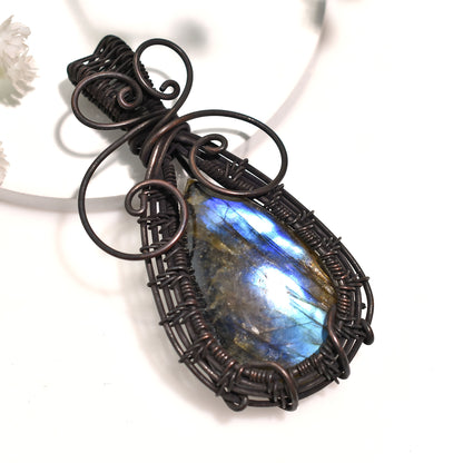 Raw Labradorite Flashy Wire Wrapped Pendant Wholesale Oxidise Copper Locket For Gemstone Jewelry