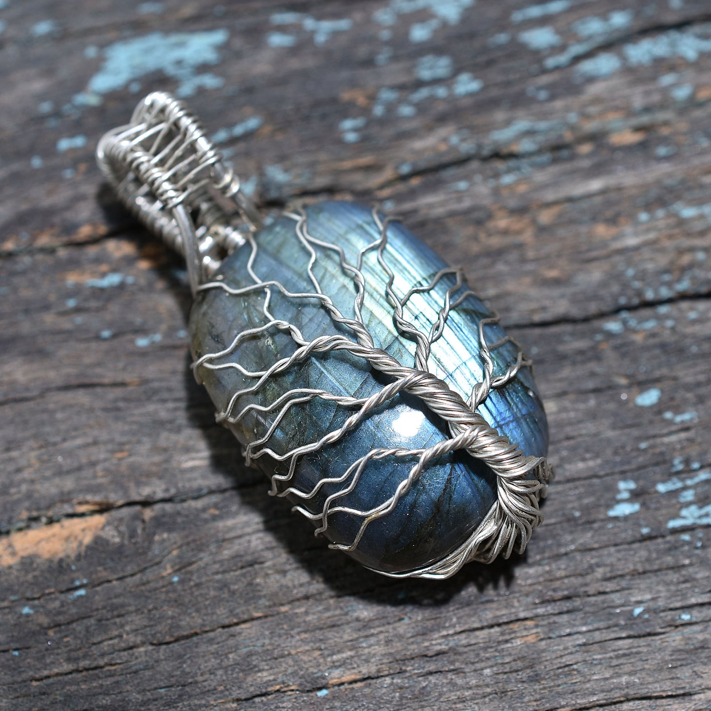 Iridescent Labradorite Tree of Life Gemstone Pendant – Silver Wire Wrapped Handmade Wholesale Jewelry