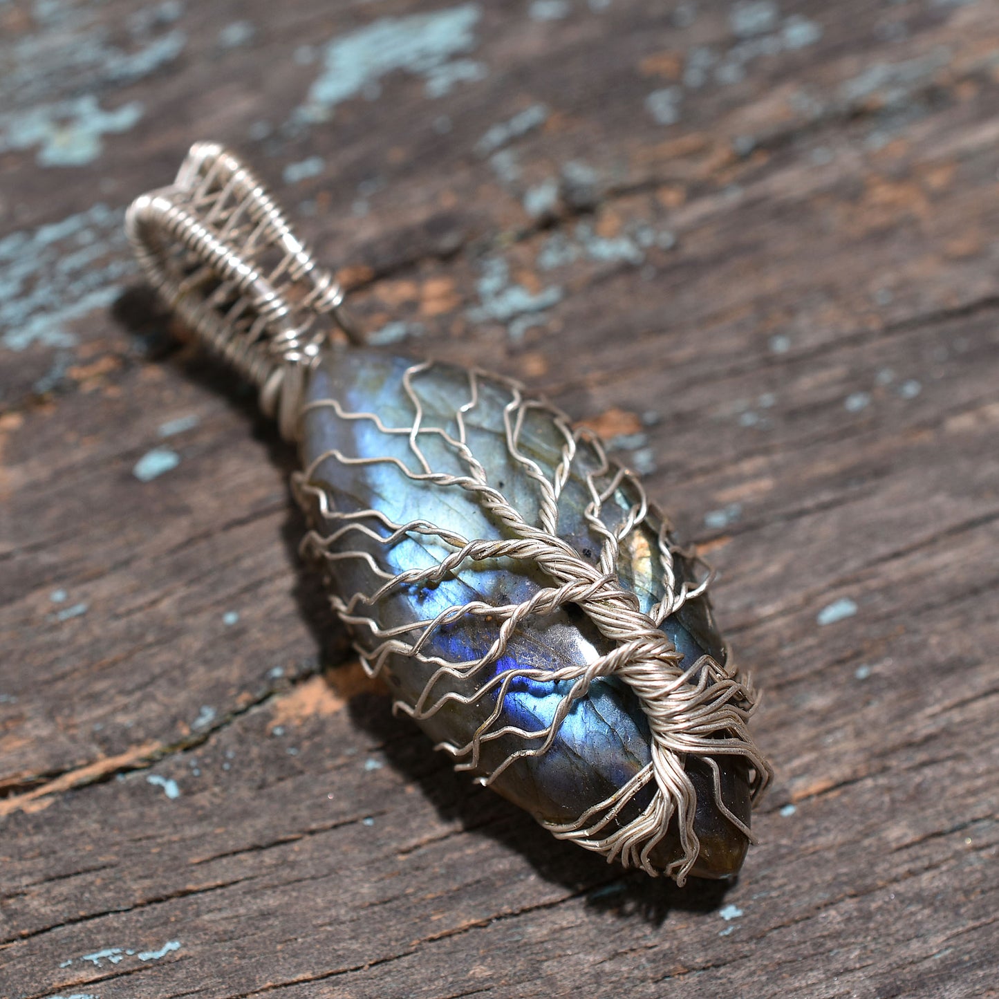 Flashy Labradorite Silver Wire Wrapped Gemstone Pendant – Wholesale Handmade Tree Of Life Artisan Design Jewelry