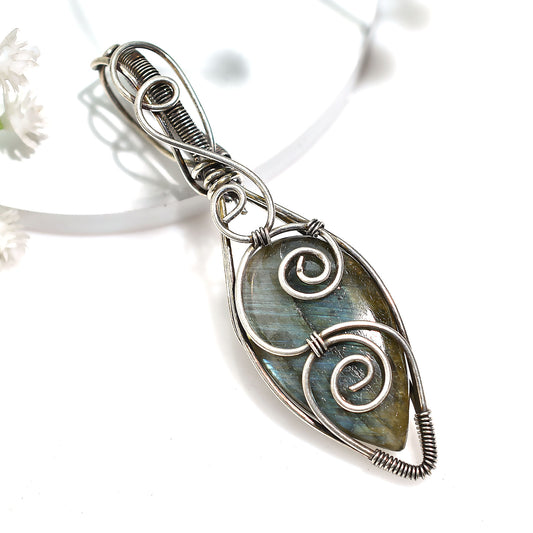 Handmade Labradorite Necklace – Silver Wire Wrapped Swirl Design Wholesale Gemstone Pendant