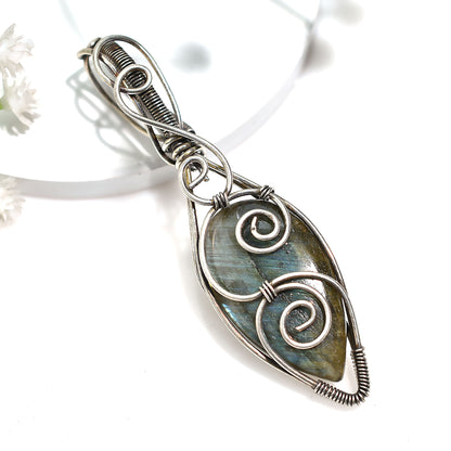 Handmade Labradorite Necklace – Silver Wire Wrapped Swirl Design Wholesale Gemstone Pendant