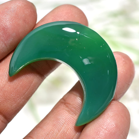 Green Onyx Crescent Cabochon – Metaphysical Gemstone for Custom Jewelry Creations