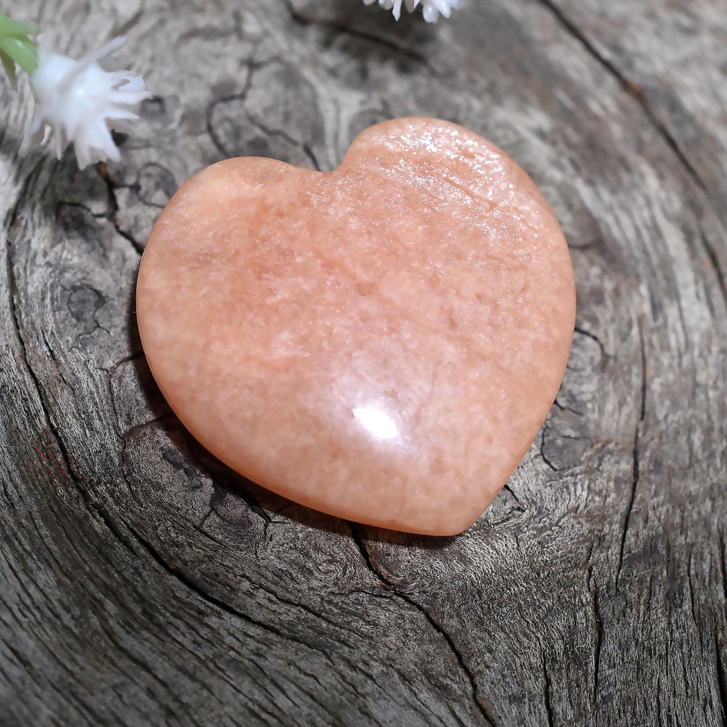Glowing Peach Moonstone Heart – Wholesale Natural Gemstone for Pendants or Gifts